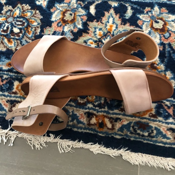 Miz Mooz Shoes - Miz Mooz Alanis Rose/Taupe flat sandals Size 10
